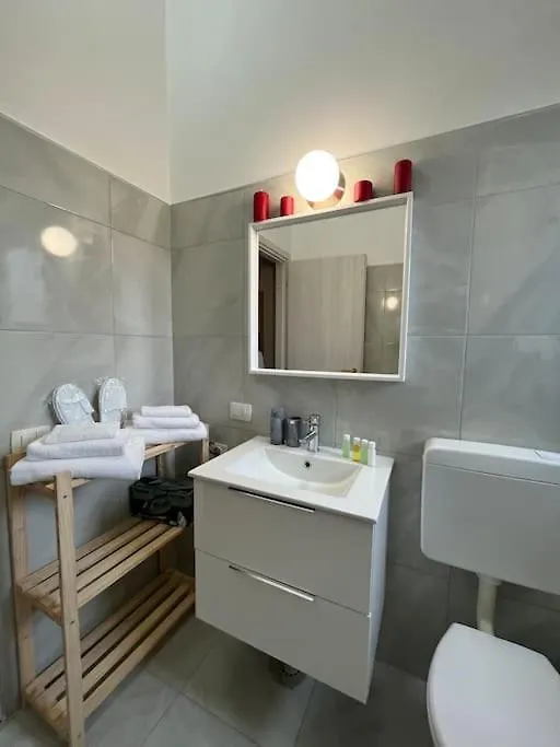 Apartment Sweet Home Varese Italy